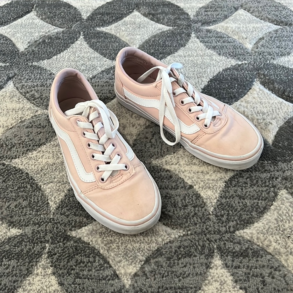 Vans Old Skool Shoes, light pink & white, Size 7.5 women’s